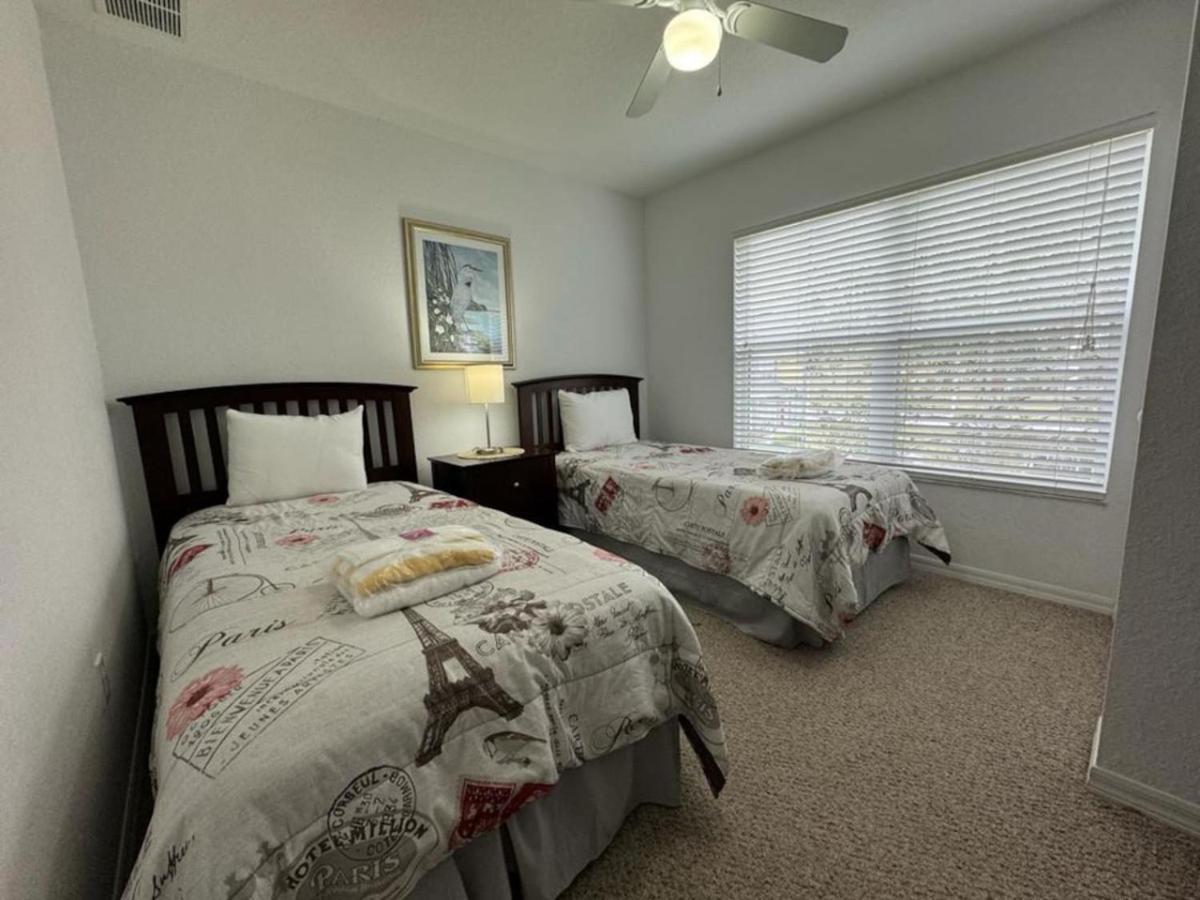 4 Bedroom 3 Bathroom At Seven Dwarfs 8-107 * Kissimmee