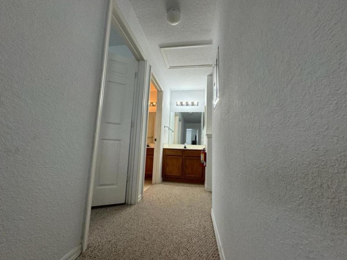 Holiday home 4 Bedroom 3 Bathroom At Seven Dwarfs 8-107 Kissimmee